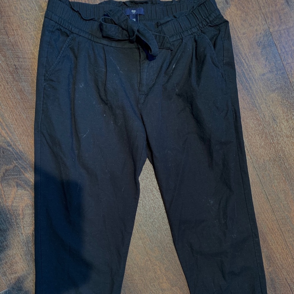 Linen dress pants with elastic waste.